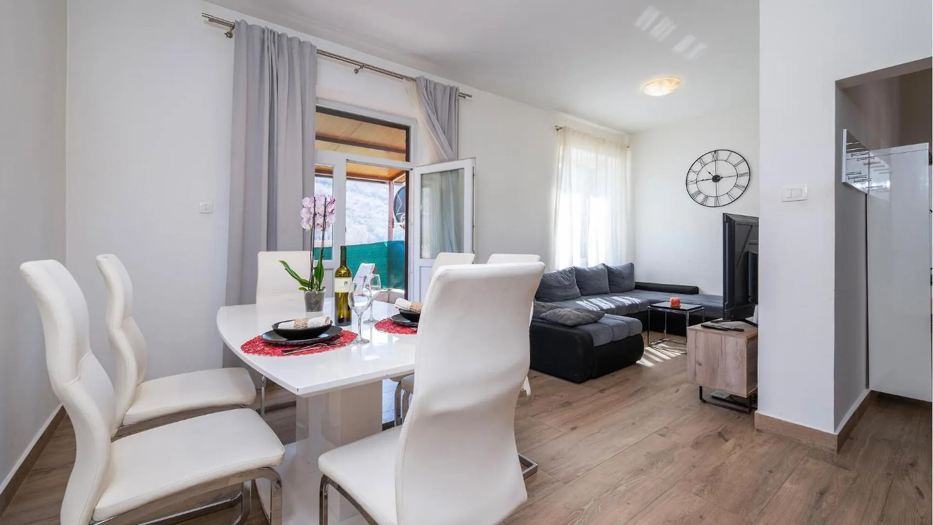 Awesome Apartment In Rasa With Wi-Fi Hırvatistan