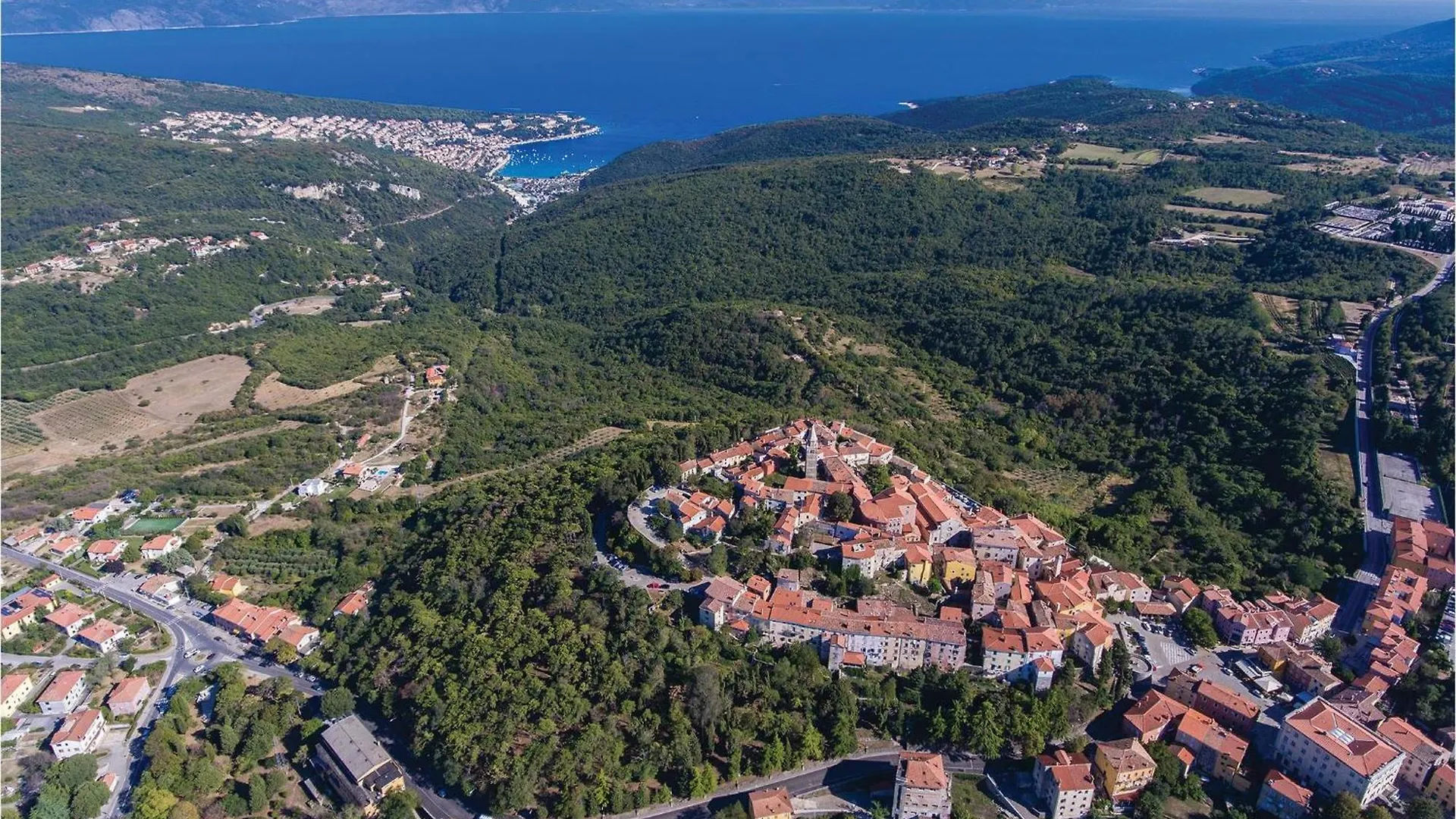 Awesome Apartment In Rasa With Wi-Fi Croazia